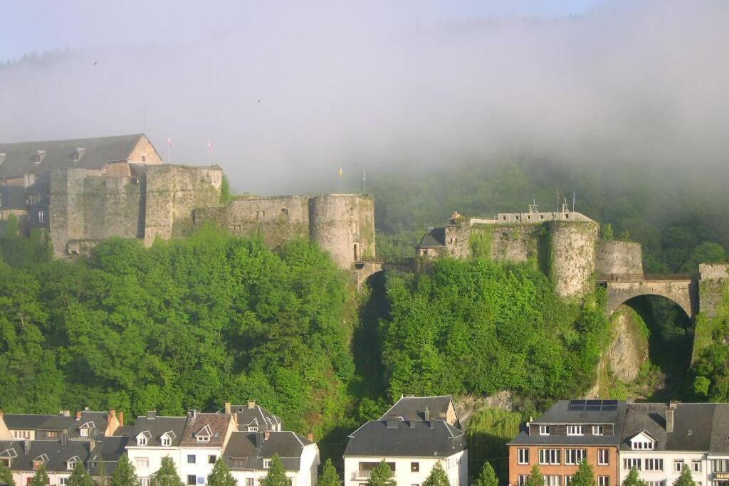 A Bouillon, Vintage Vue Sur Le Chateau Apartment Bouillon