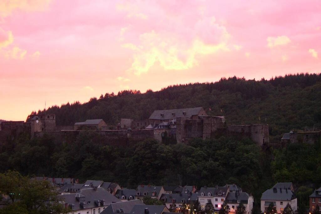 A Bouillon, Vintage Vue Sur Le Chateau Apartment Bouillon