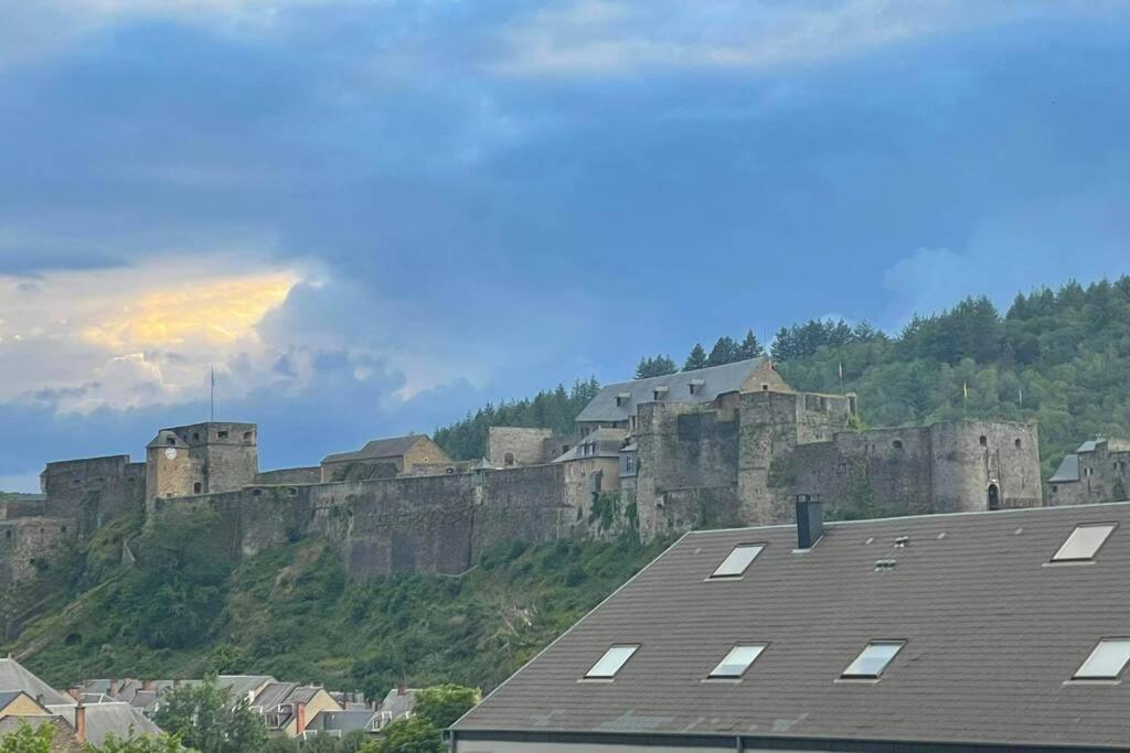 A Bouillon, Vintage Vue Sur Le Chateau Apartment *